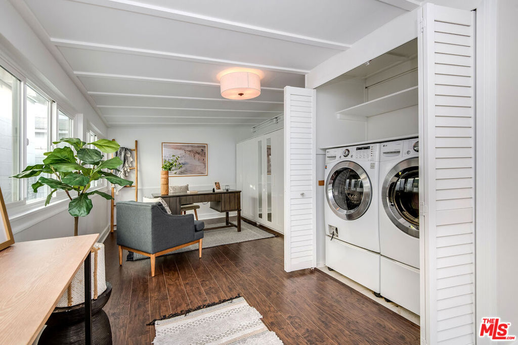 536 S Mariposa Street