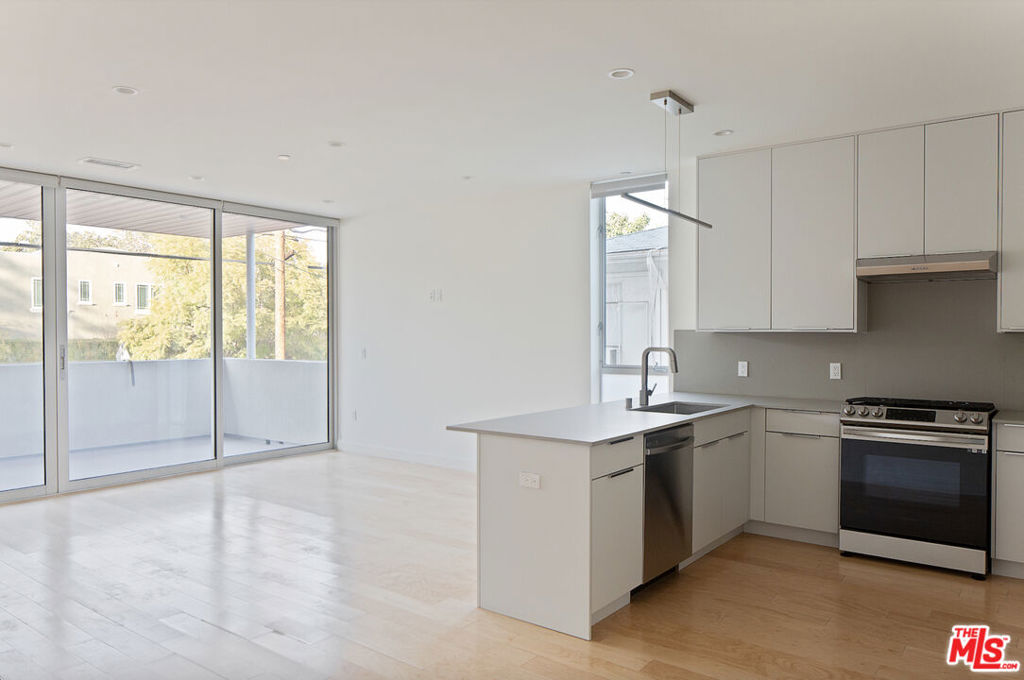 4826 Franklin Avenue 5