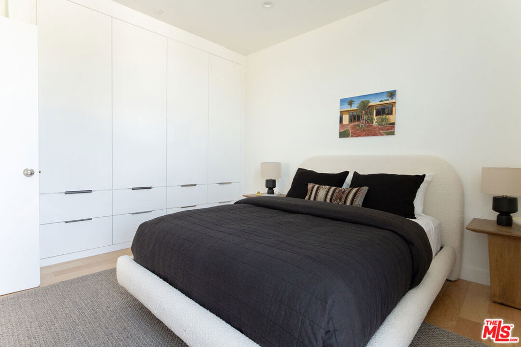 4826 Franklin Avenue 5