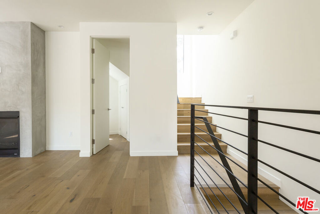 6348 Primrose Avenue