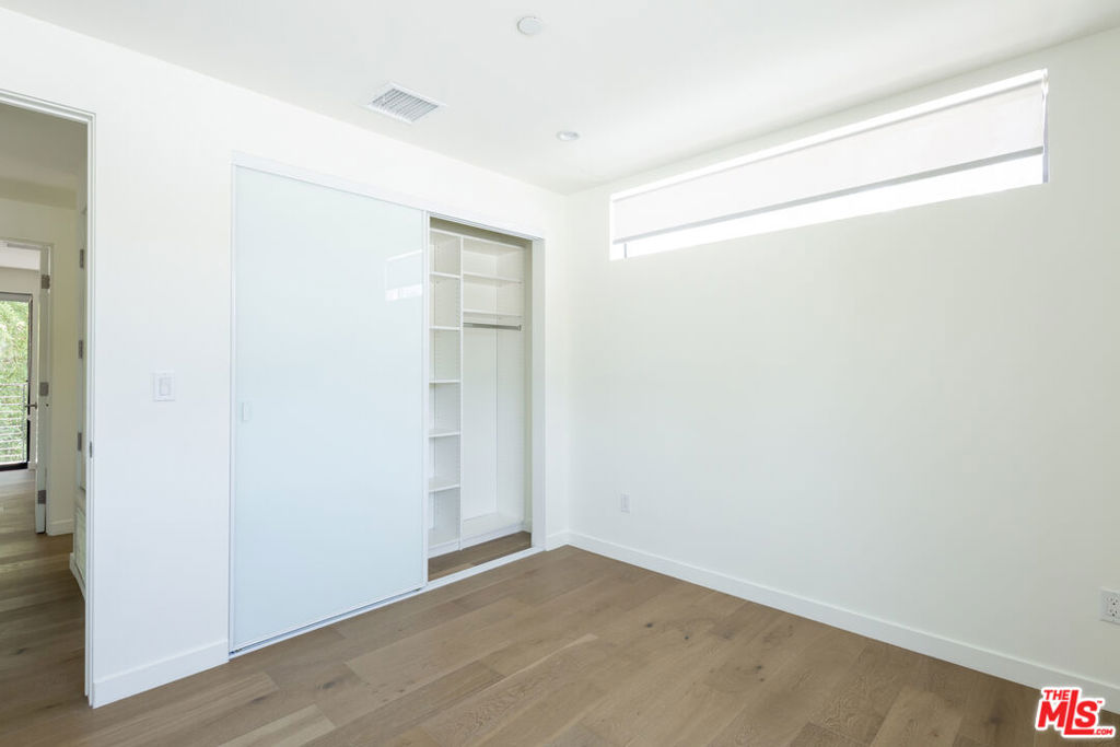 6348 Primrose Avenue