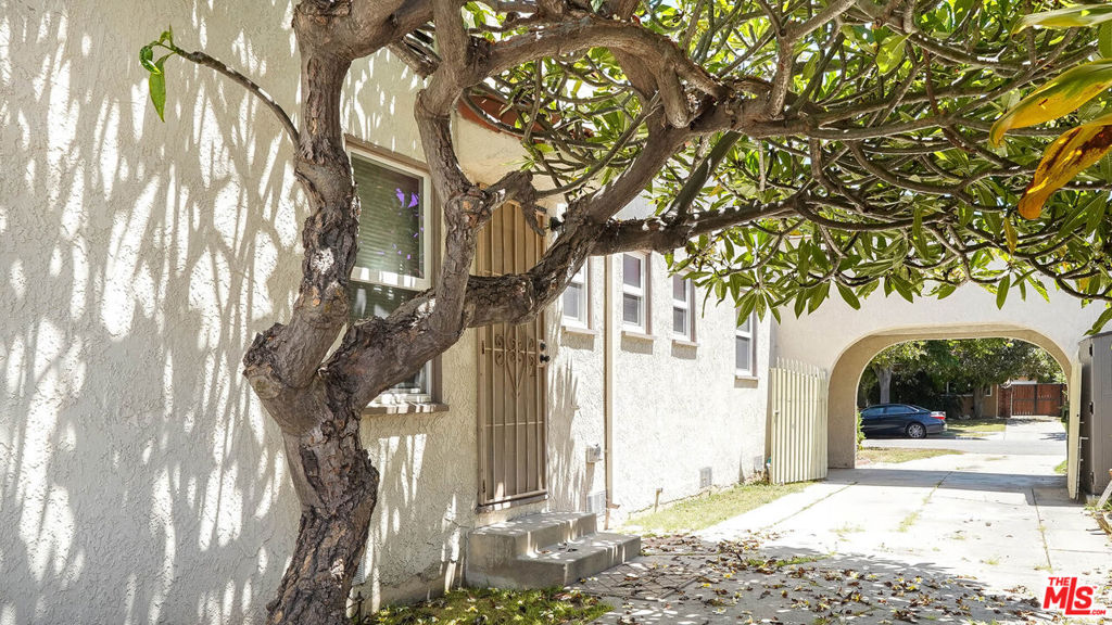 3667 Buckingham Road