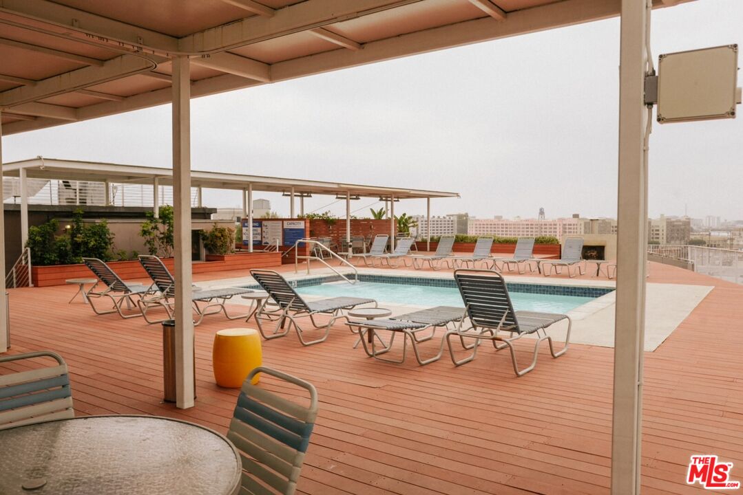 1855 Industrial St Unit: 418