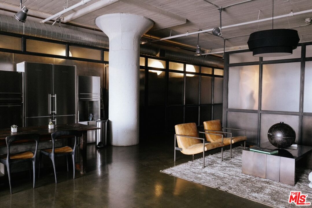 1855 Industrial St Unit: 418