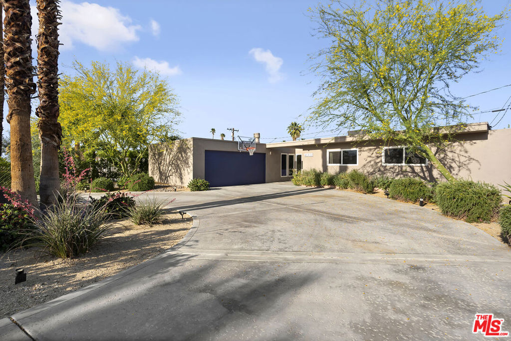45900 Quailbrush Street