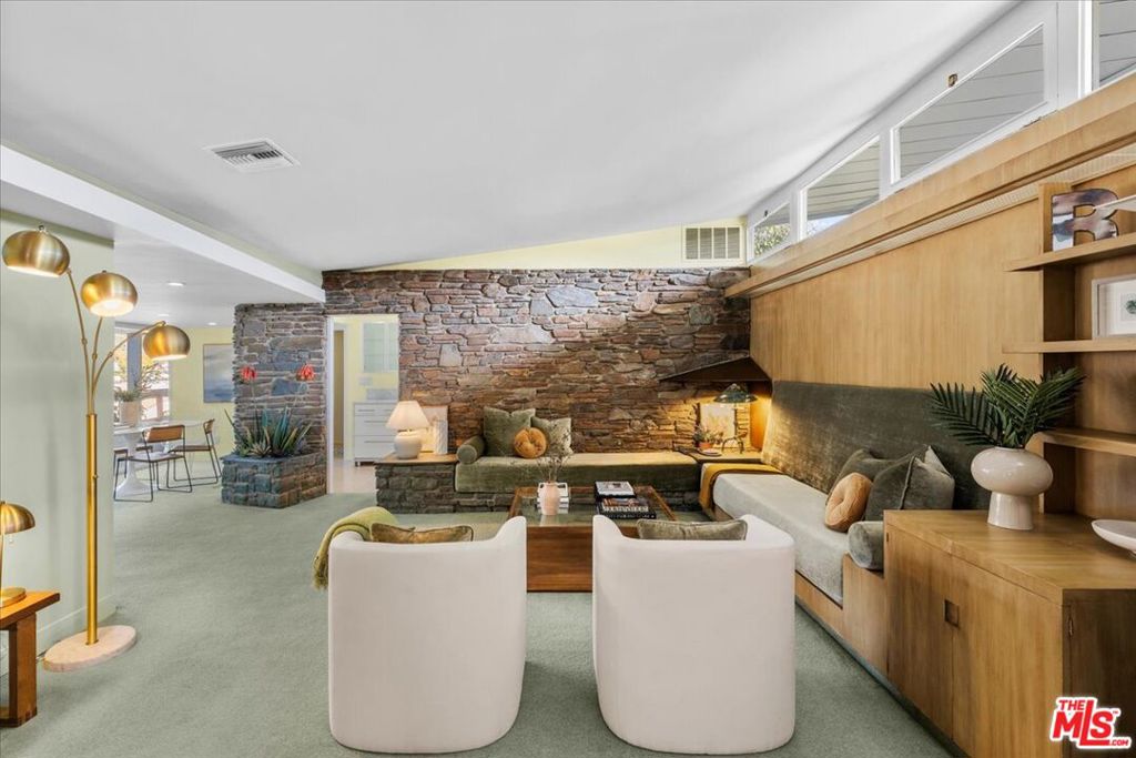 5020 Eagle View Circle