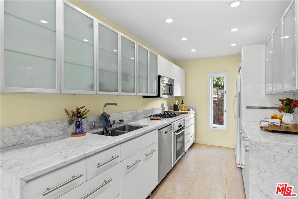 5020 Eagle View Circle