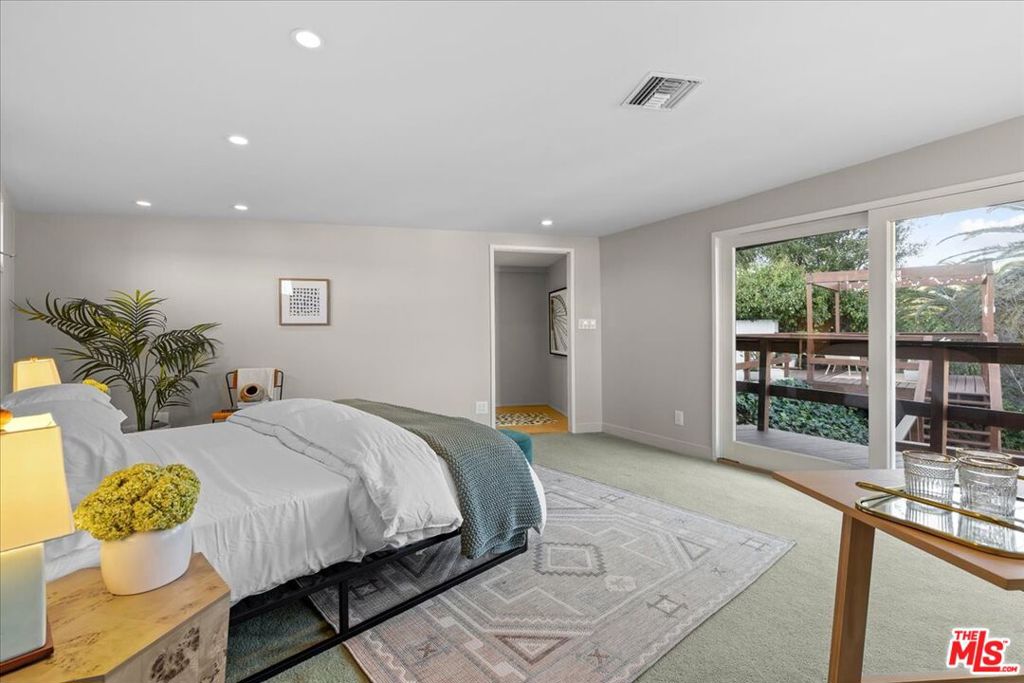 5020 Eagle View Circle