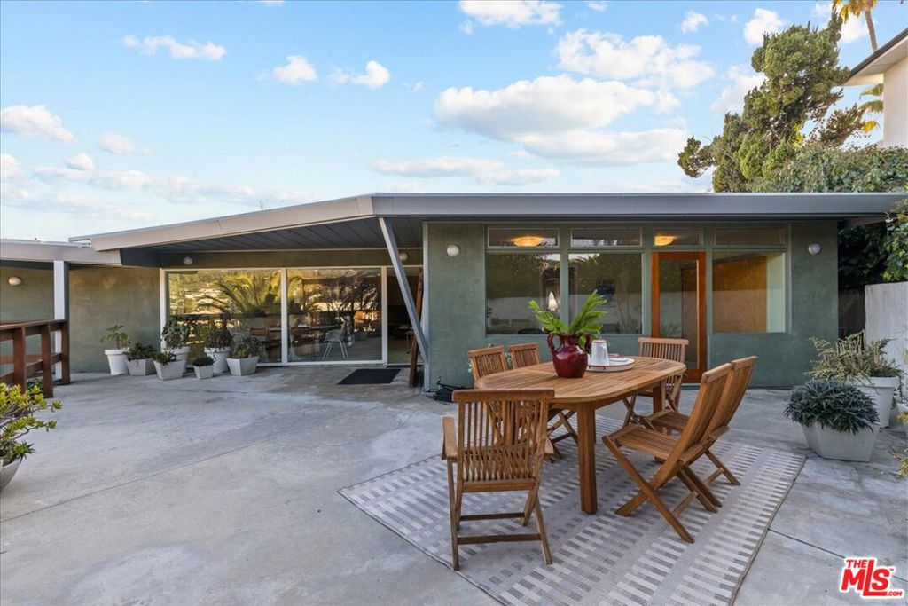 5020 Eagle View Circle