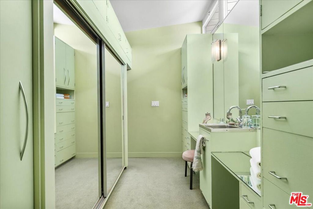 5020 Eagle View Circle