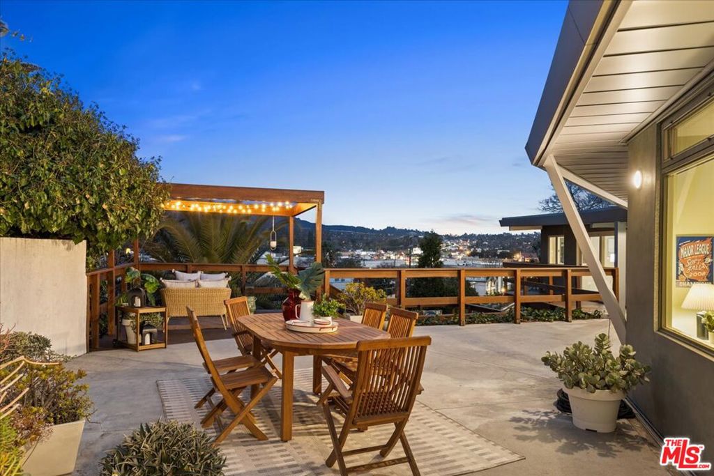 5020 Eagle View Circle