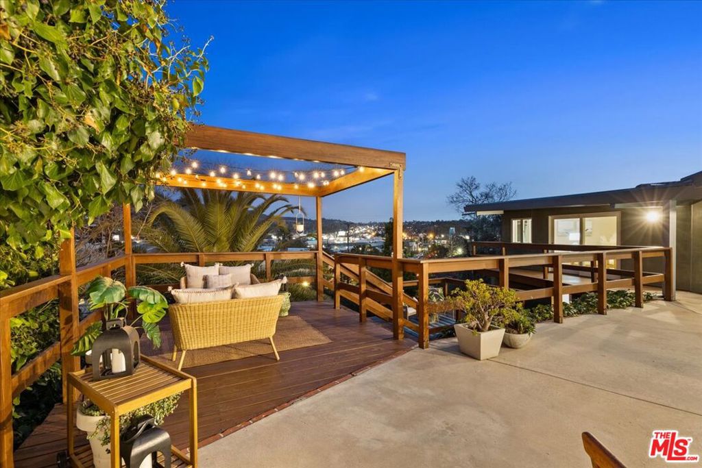 5020 Eagle View Circle