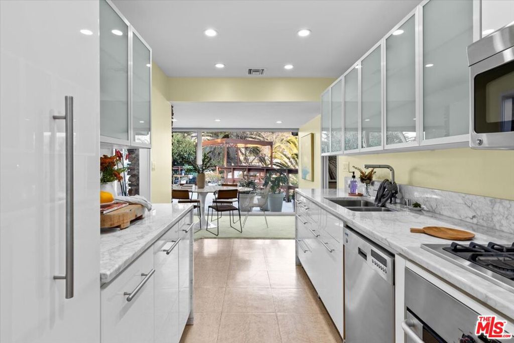 5020 Eagle View Circle