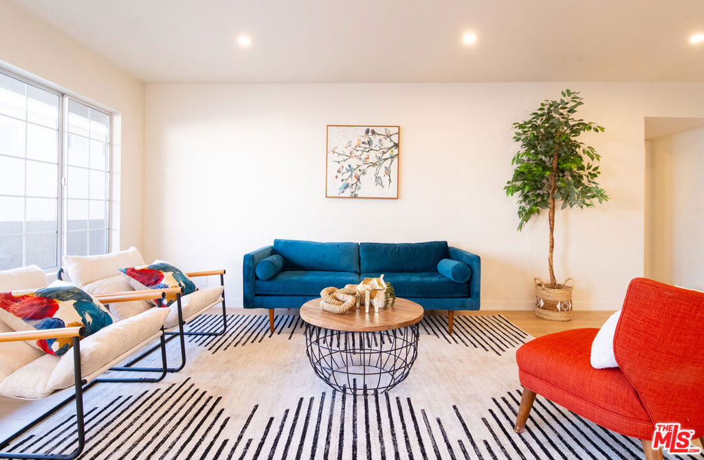 4647 Willis Avenue 306