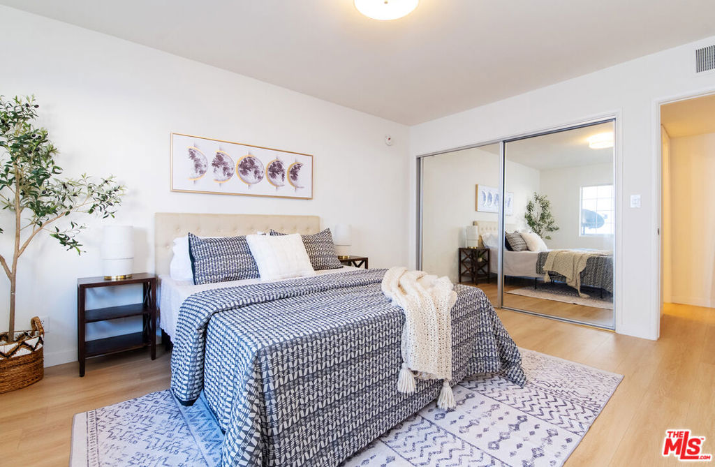 4647 Willis Avenue 306