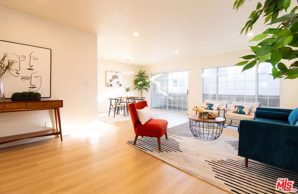 4647 Willis Avenue 306