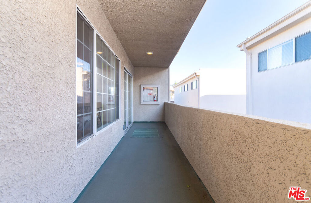 4647 Willis Avenue 306