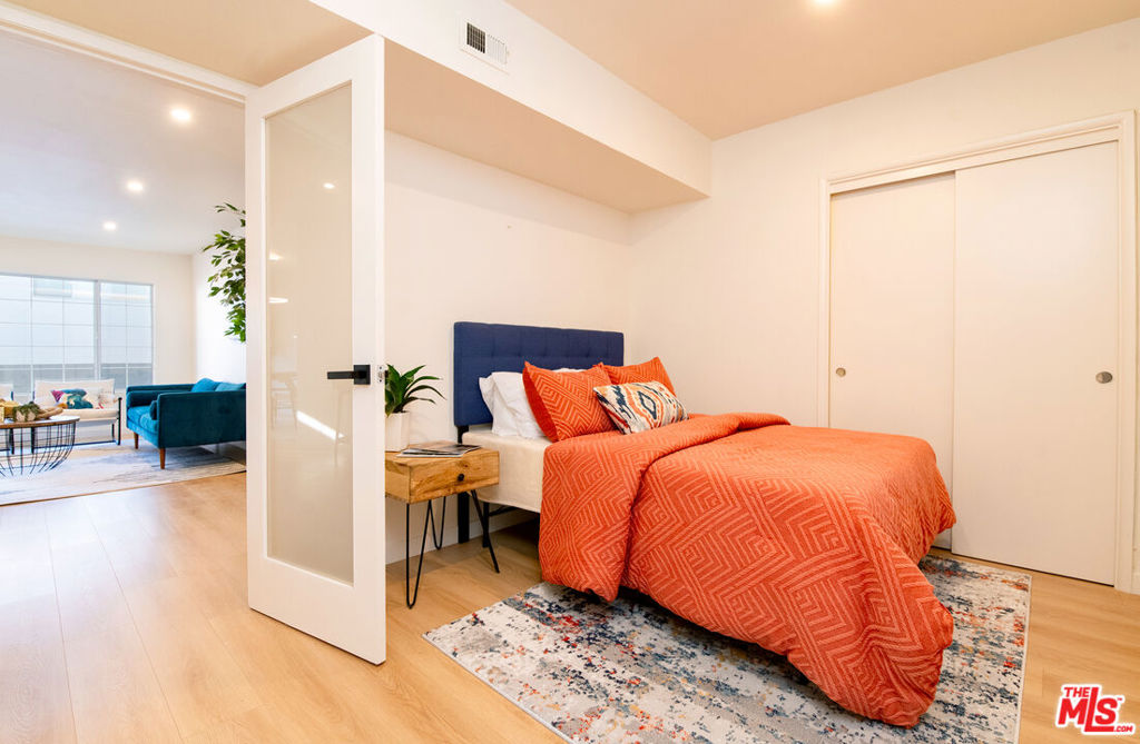 4647 Willis Avenue 306