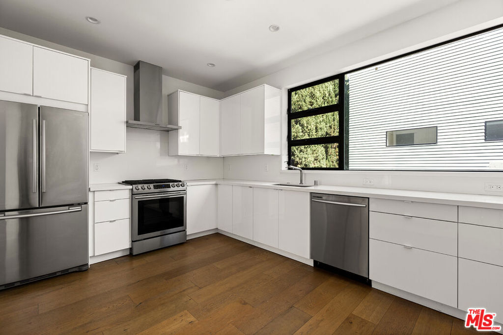 6348 Primrose Avenue 1/2