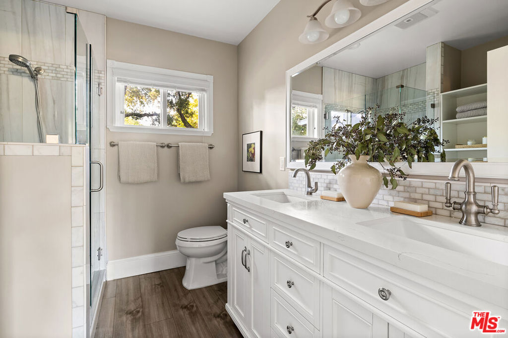 1725 N Marengo Avenue