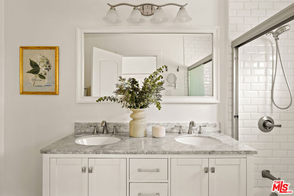 1725 N Marengo Avenue