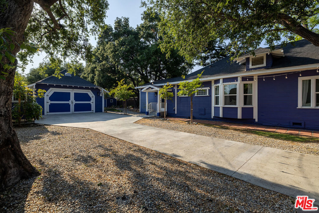 1725 N Marengo Avenue