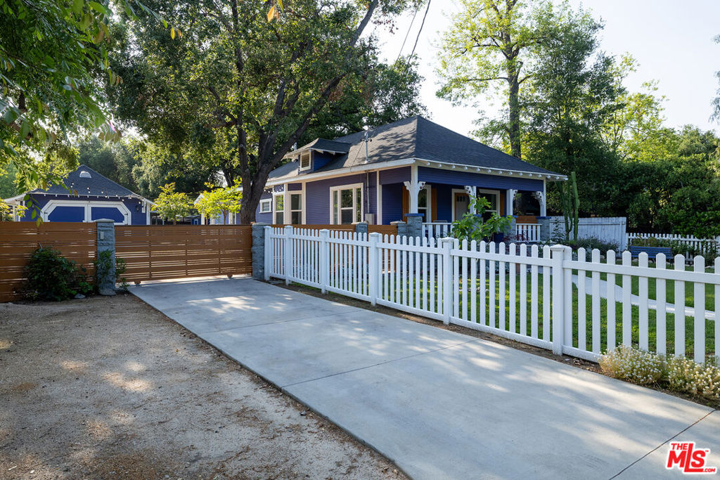 1725 N Marengo Avenue