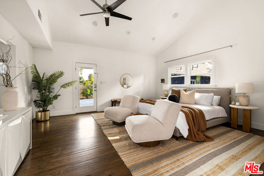 1725 N Marengo Avenue