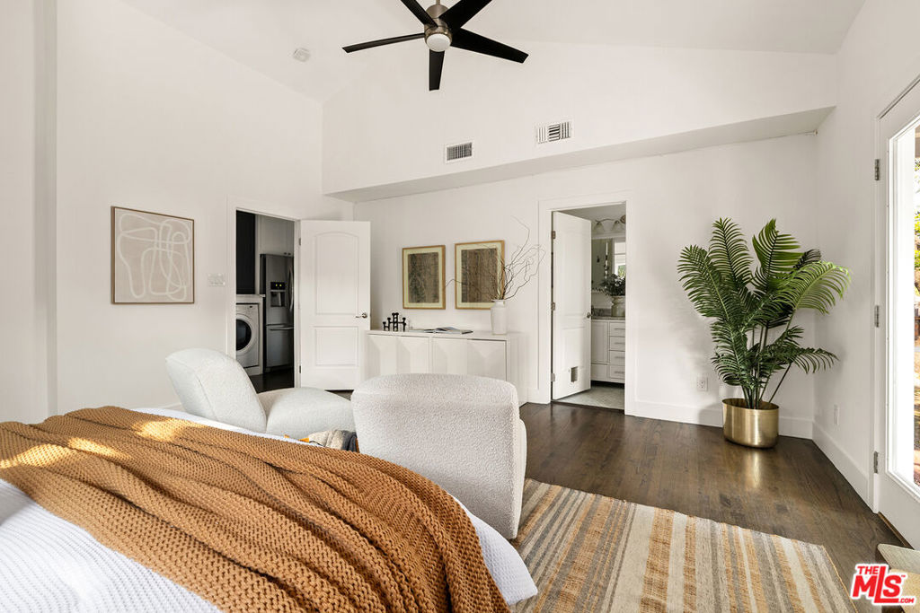 1725 N Marengo Avenue