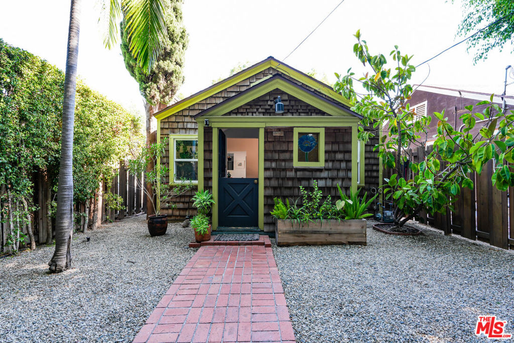 4132 Cumberland Avenue