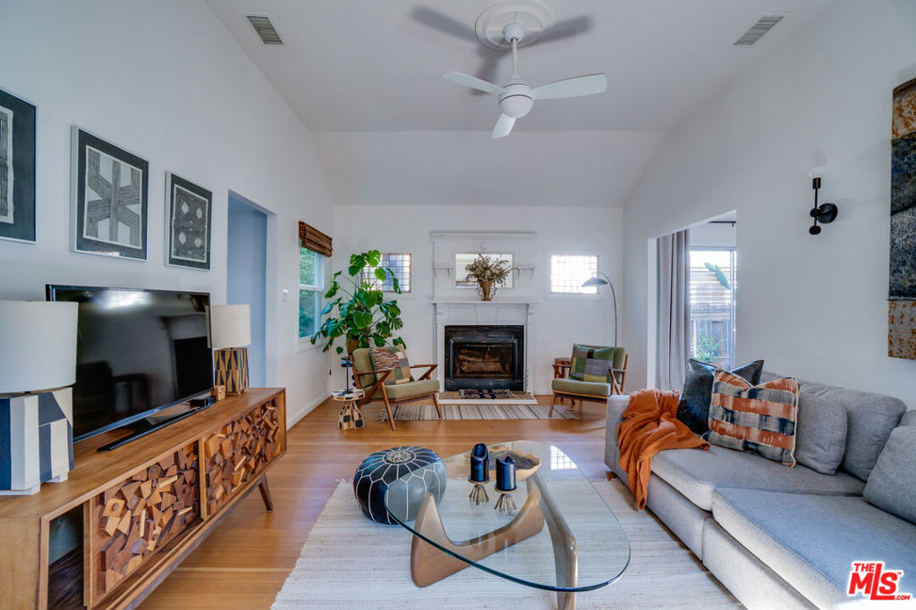 4132 Cumberland Avenue