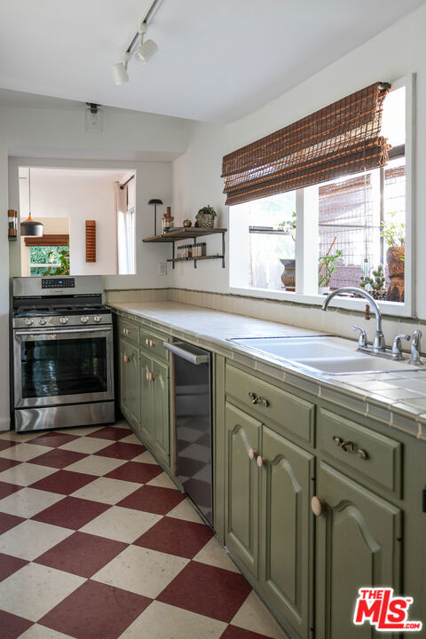 4132 Cumberland Avenue