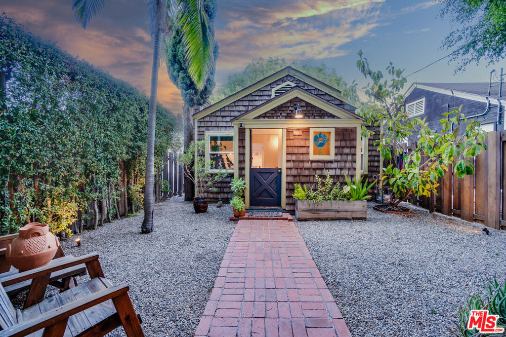 4132 Cumberland Avenue