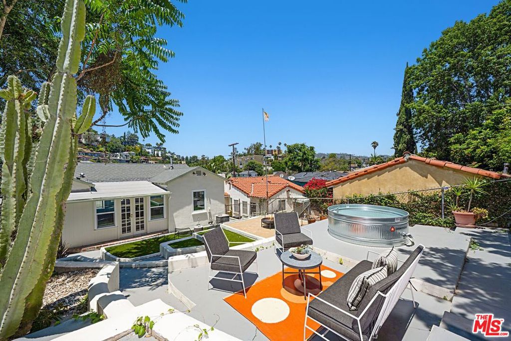 2428 Griffith Park Boulevard