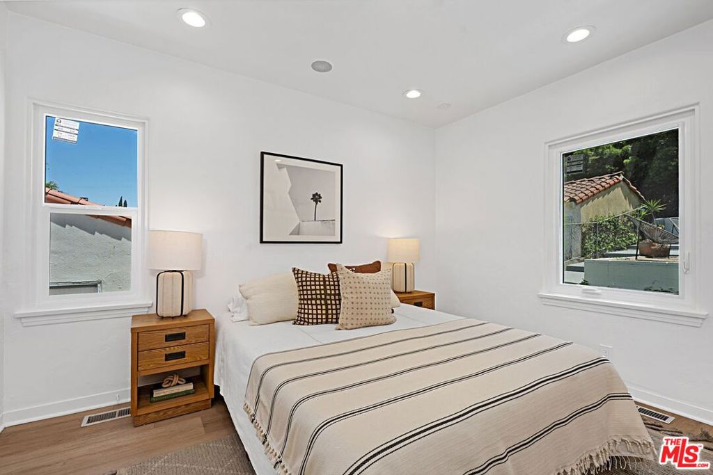 2428 Griffith Park Boulevard