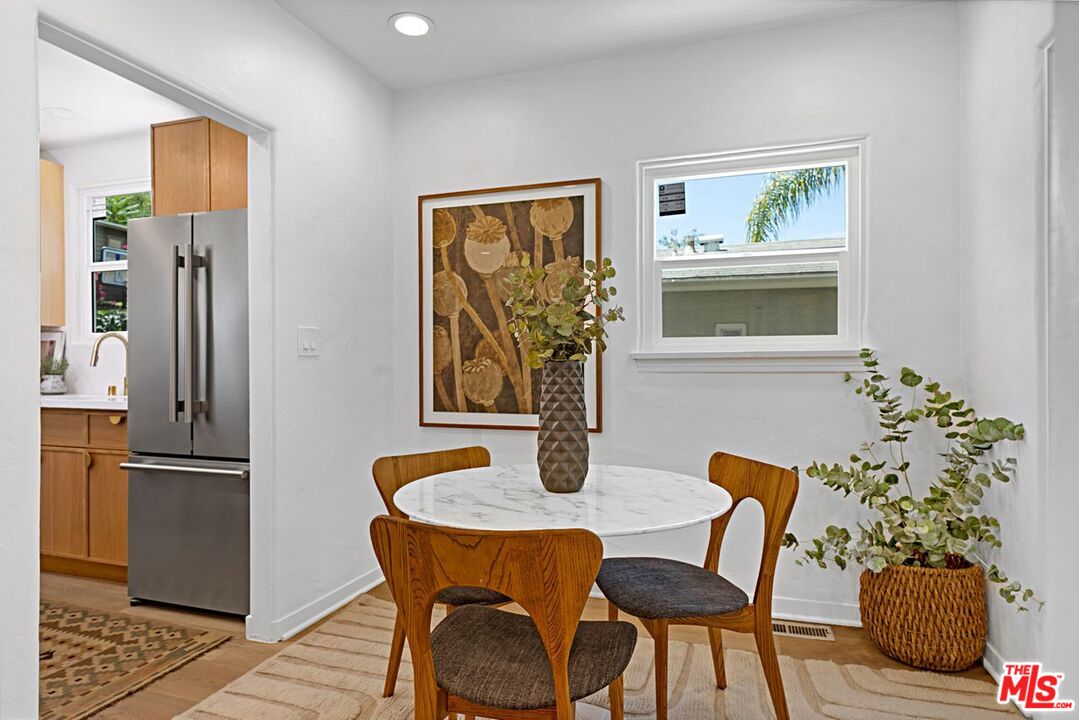 2428 Griffith Park Blvd