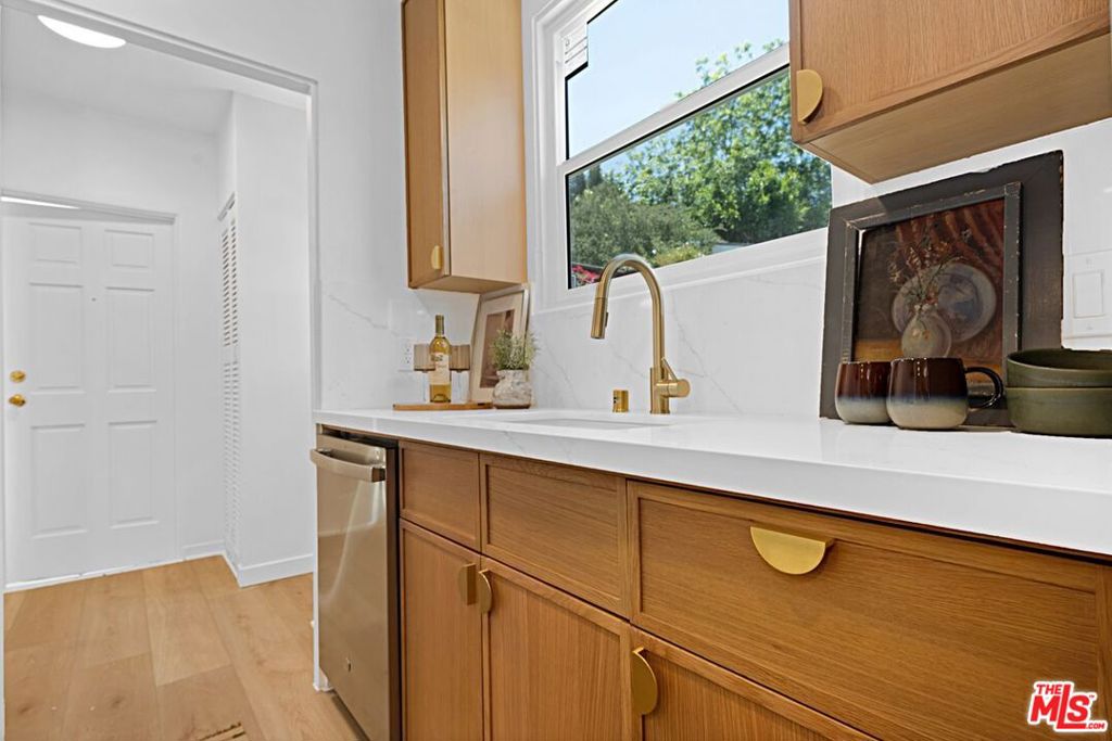 2428 Griffith Park Boulevard