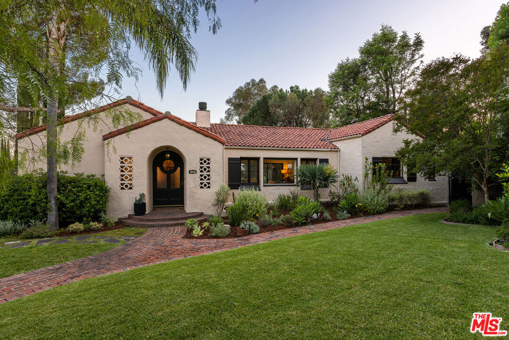 5027 Louise Drive