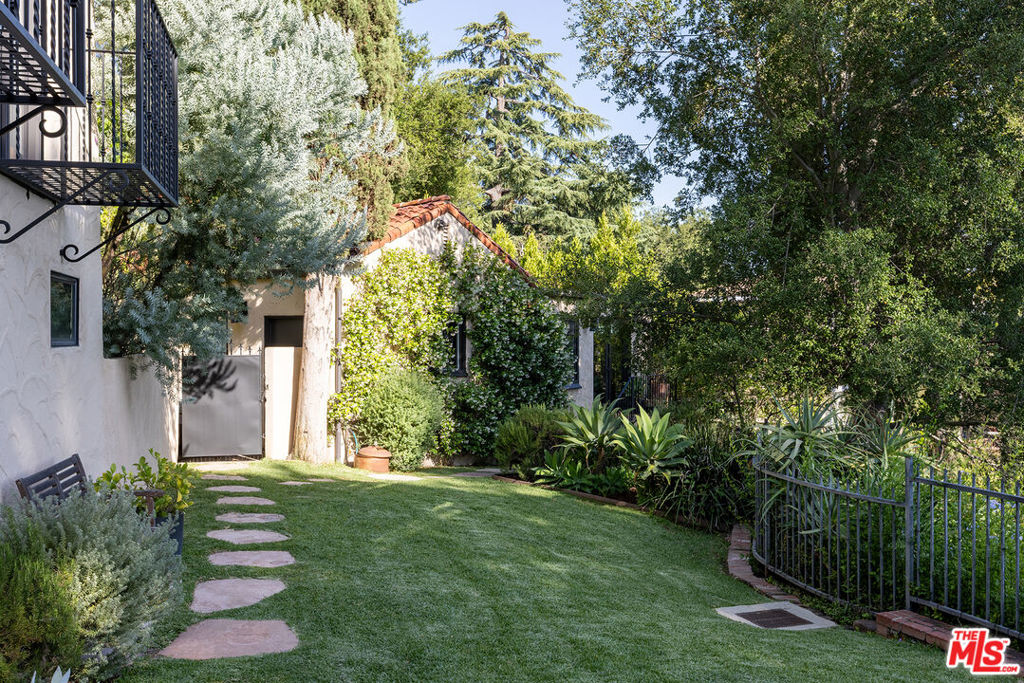 5027 Louise Drive