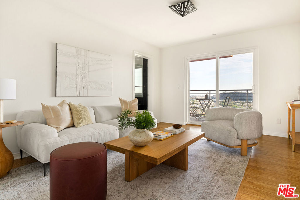 1428 Cliff Drive