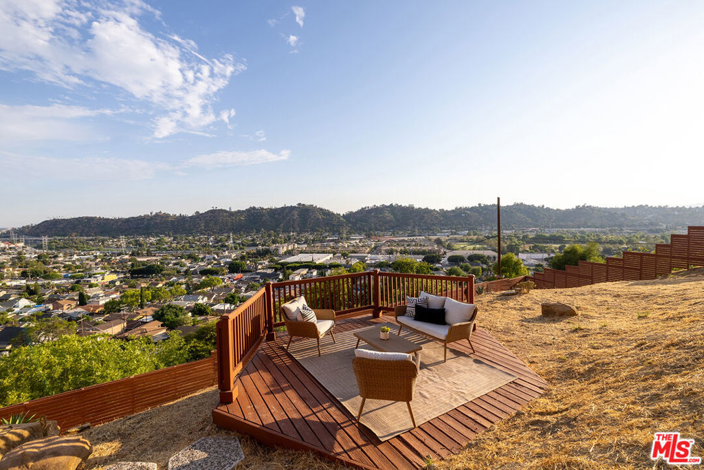 1428 Cliff Drive