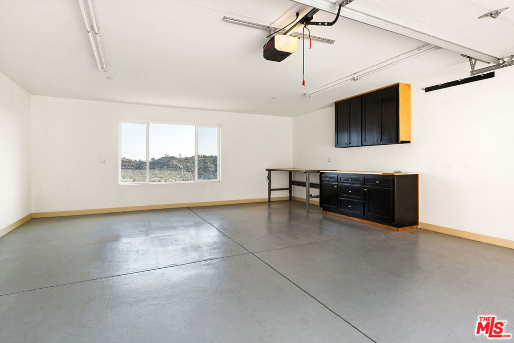 1428 Cliff Drive