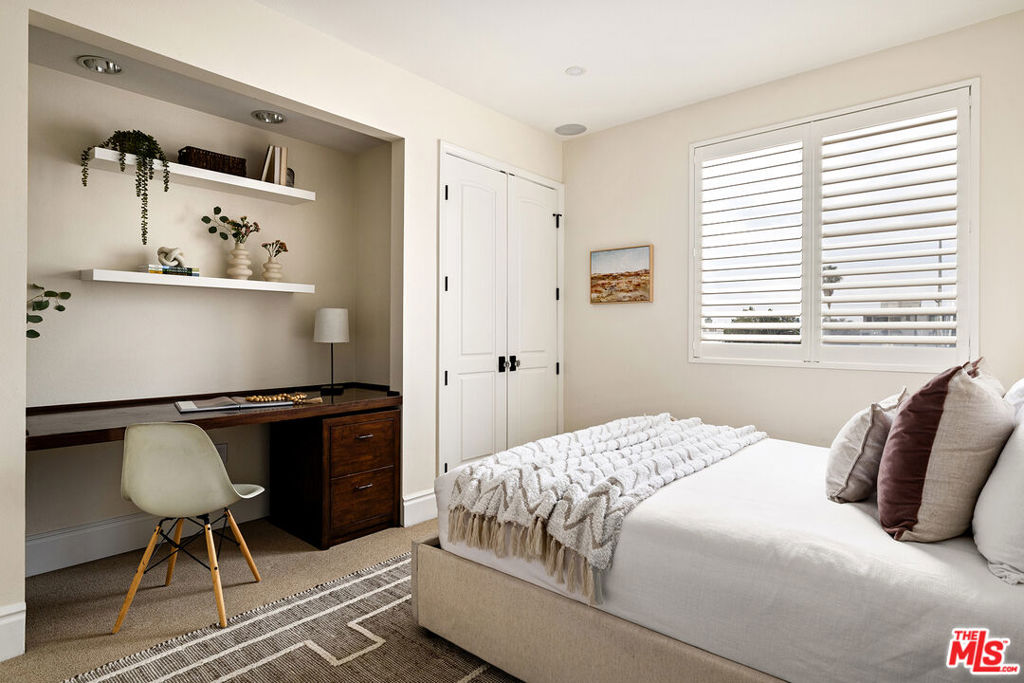 1023 Wilcox Avenue 301