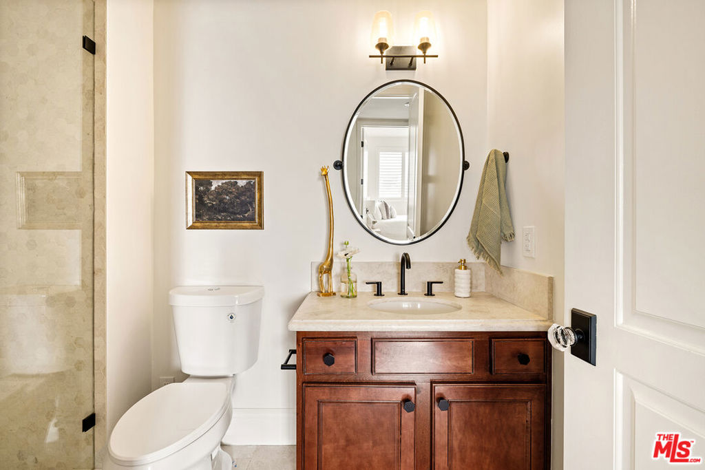 1023 Wilcox Avenue 301