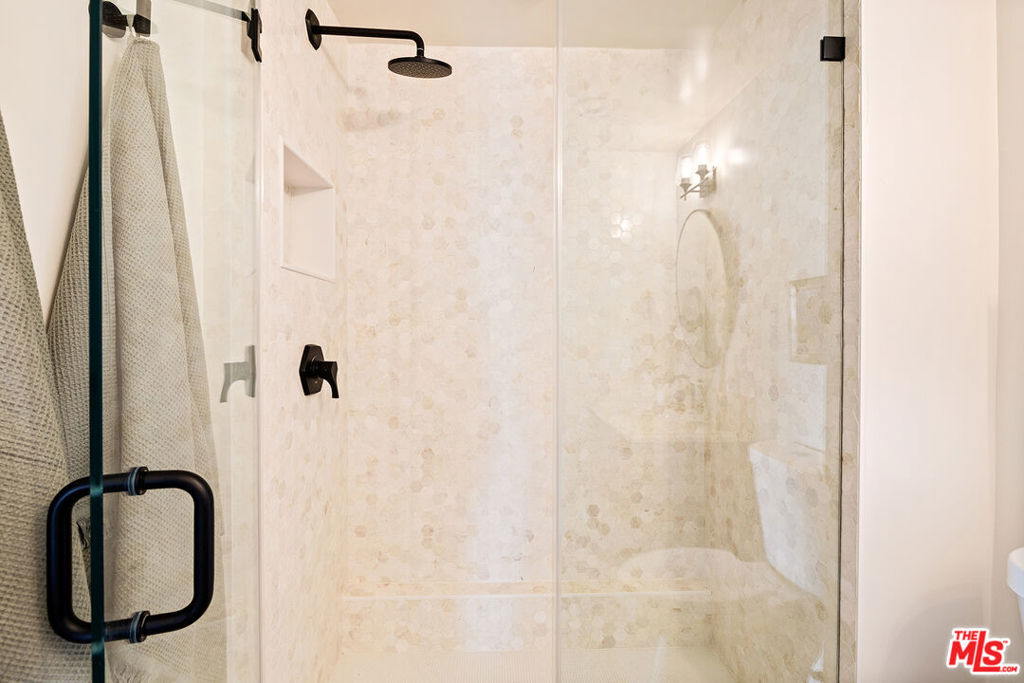 1023 Wilcox Avenue 301