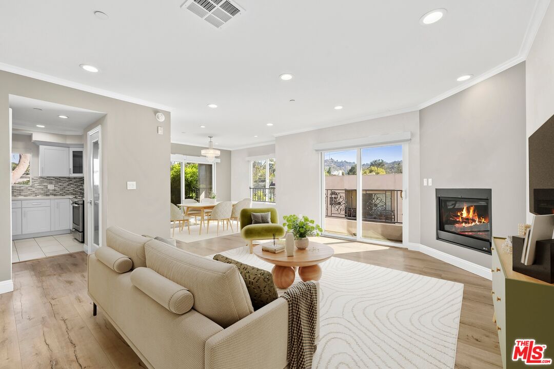 11909 Laurelwood Dr Unit: 5