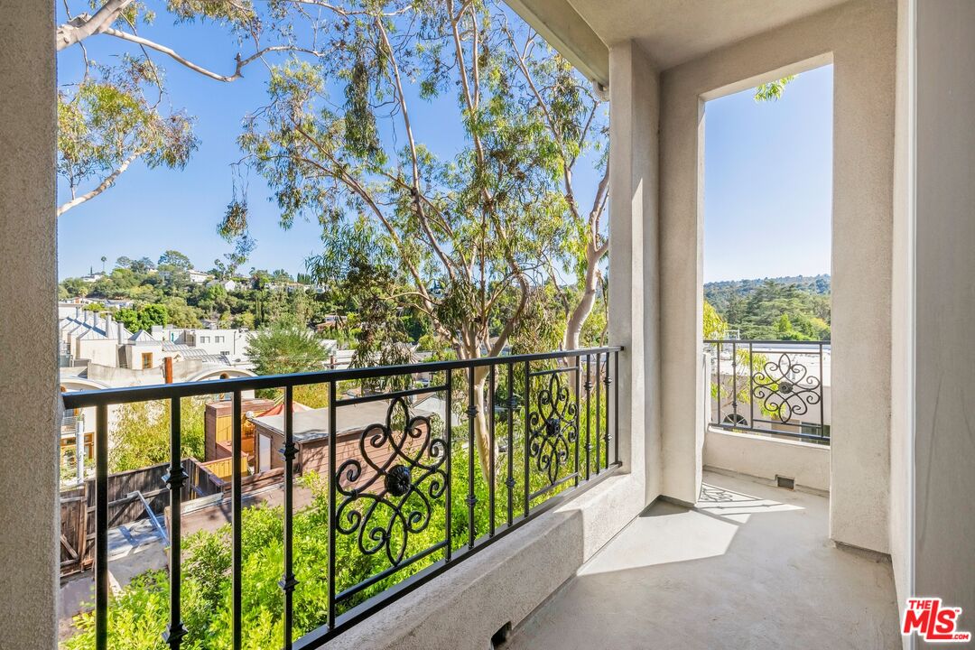 11909 Laurelwood Dr Unit: 5