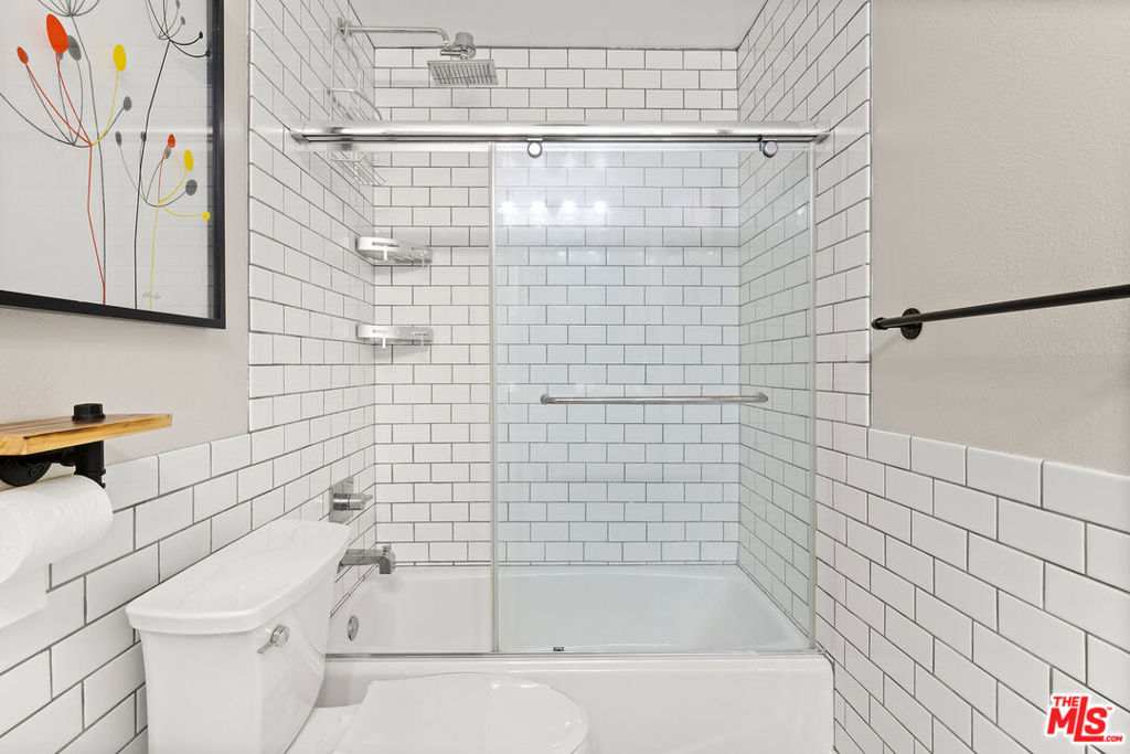 4275 Via Arbolada 205