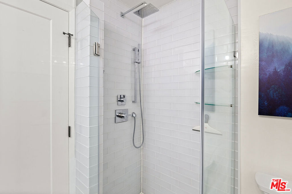 4275 Via Arbolada 205