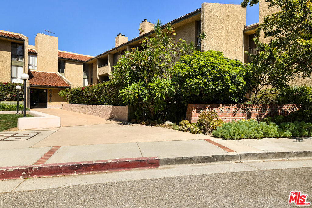 4275 Via Arbolada 205